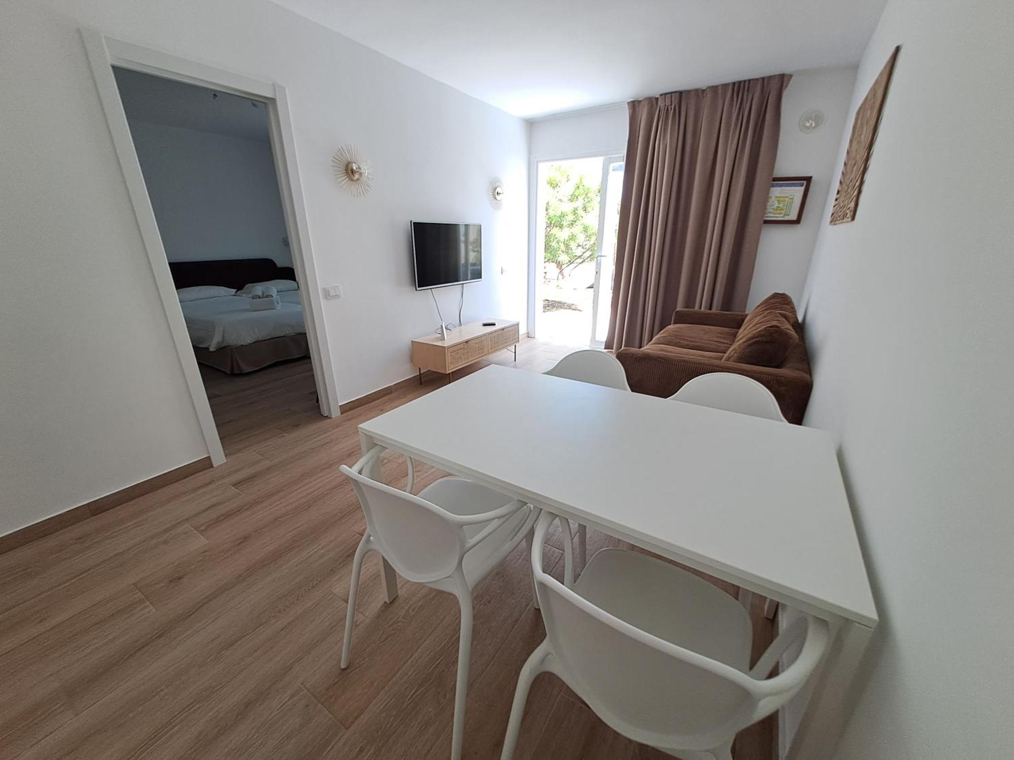 Homeforguest Apartamento 15 Con Terraza Y Piscina En Corralejo Eksteriør bilde